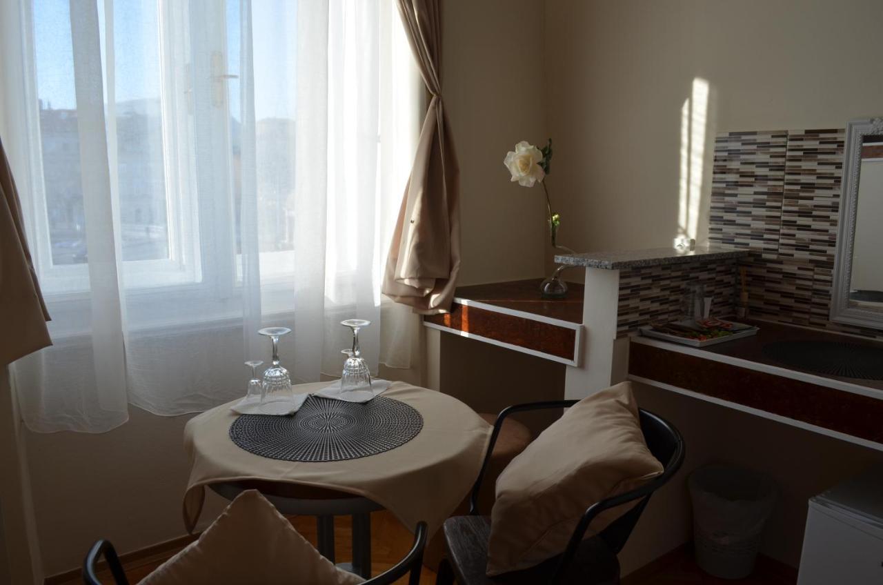 Rooms & Apartments Infinity Ριέκα Εξωτερικό φωτογραφία